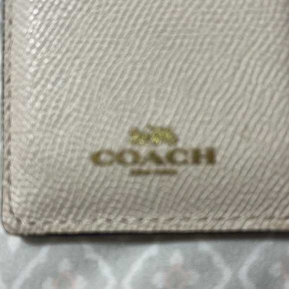 Coach card holder and neck chain - Picture 4 of 4